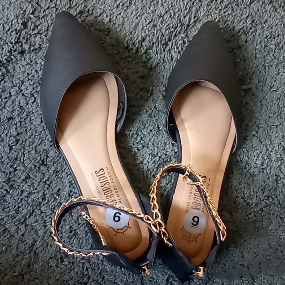 Memory Foam Flats - image 3